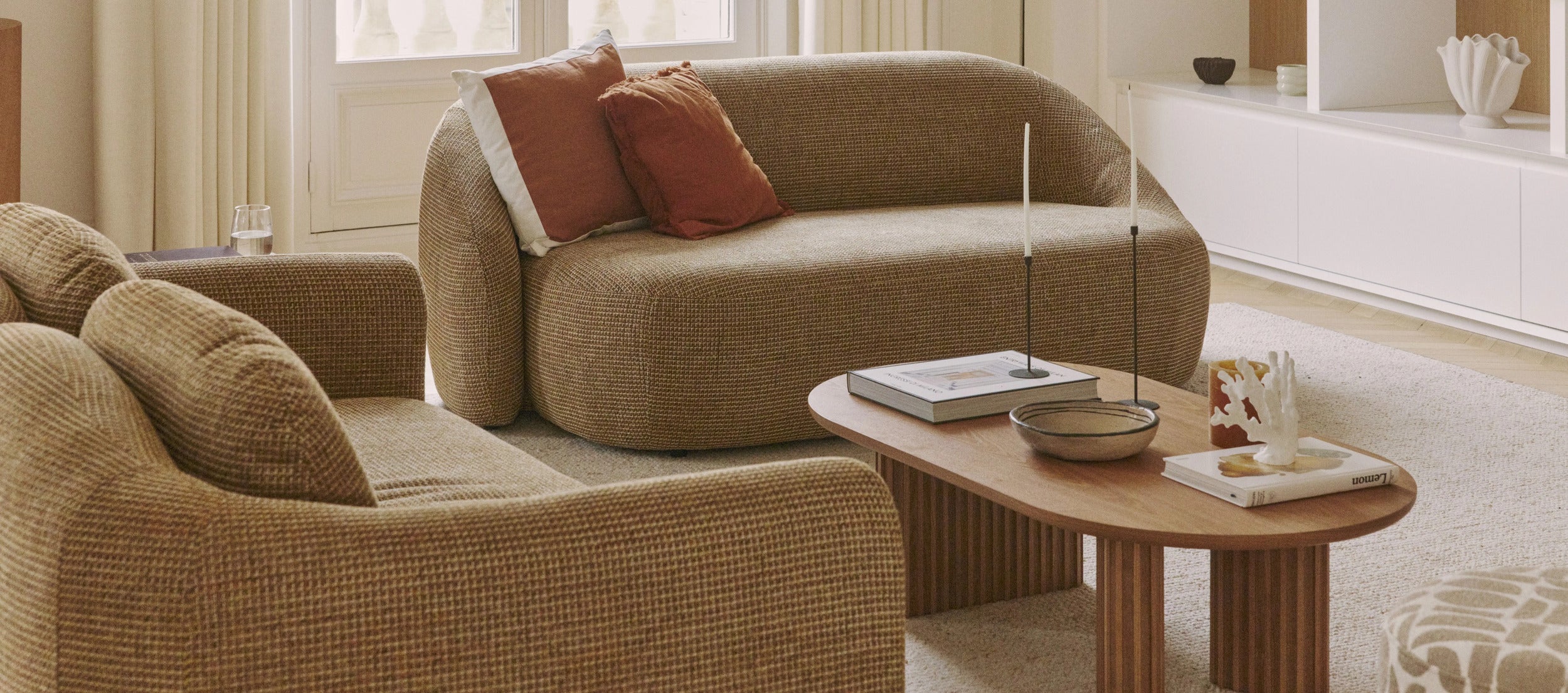 NV CURATORS’ SELECTION - Maria Hernandez