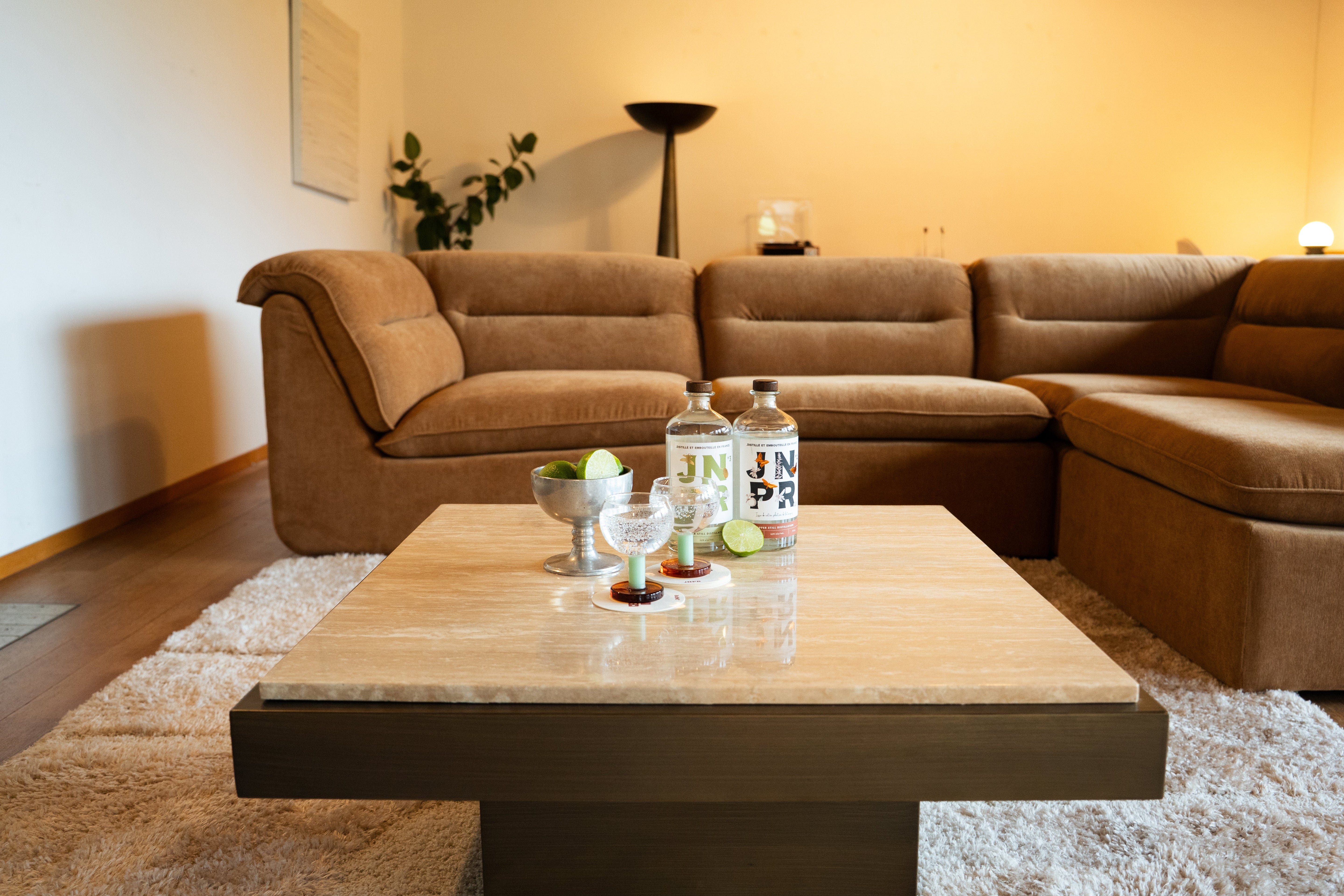 Le nouvel art de recevoir : quand design et cocktail sans alcool redessinent nos moments de convivialité