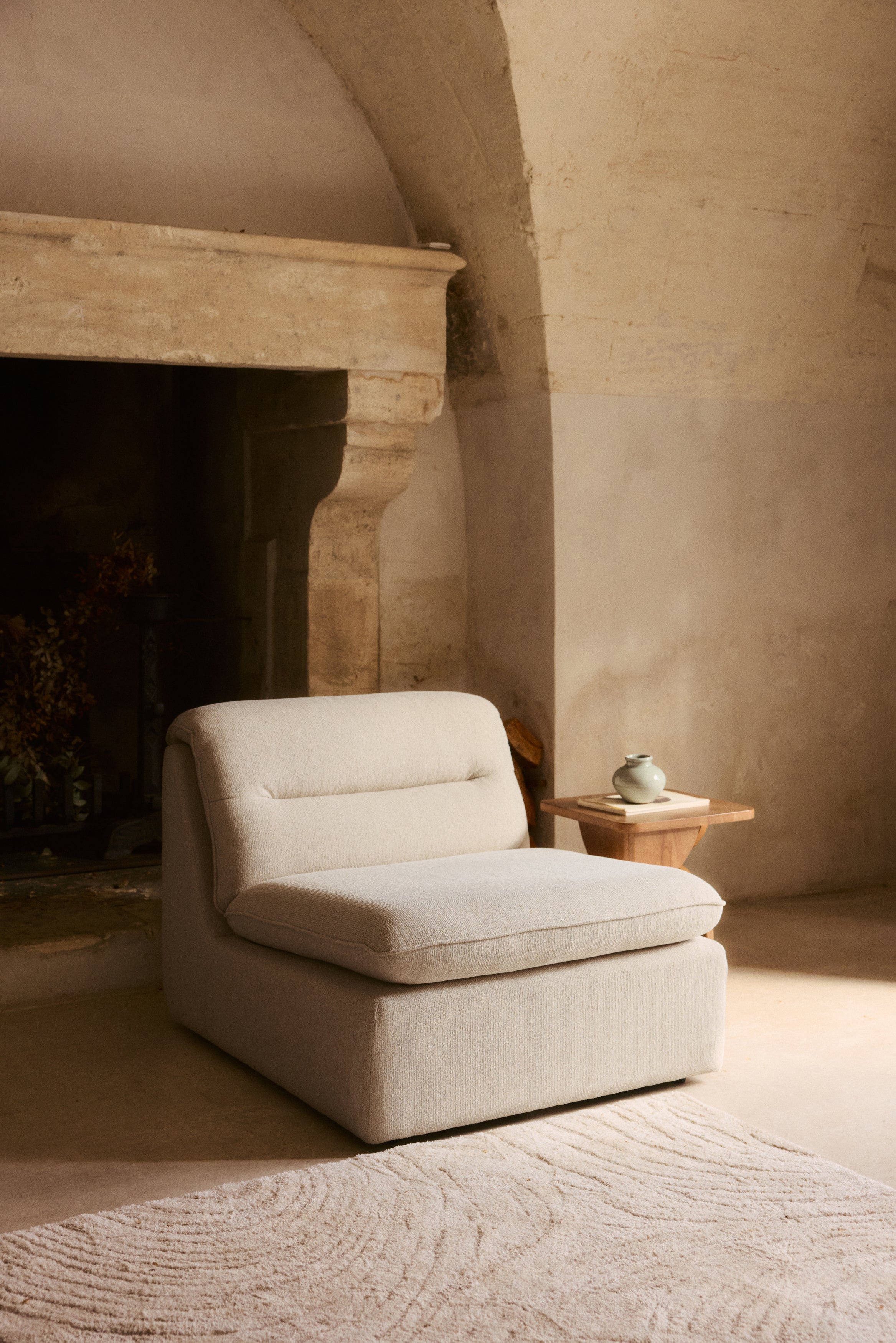 fauteuil Pulp - bouclette beige sahara - mise en situation salon