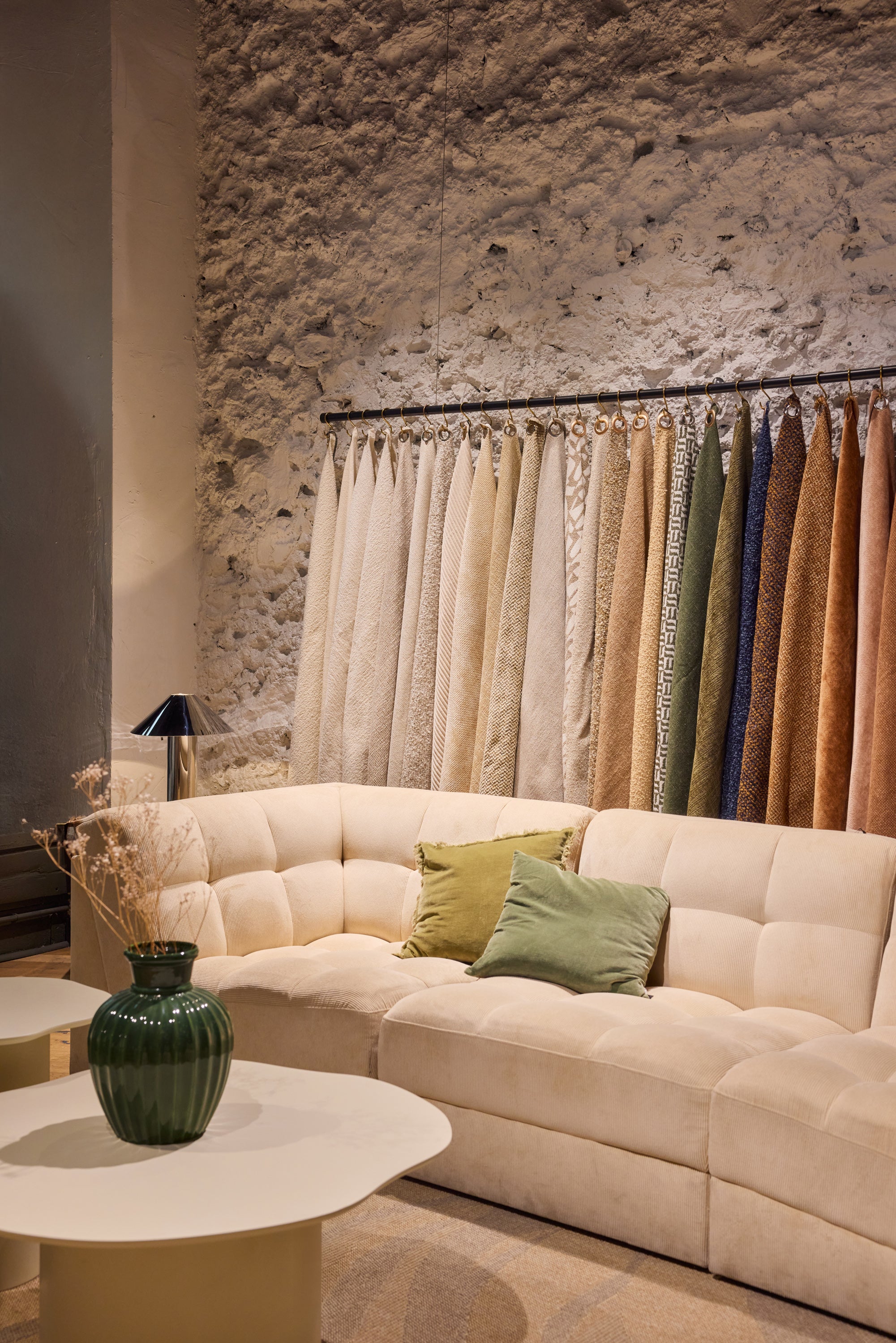Boutique mobilier design contemporain à Paris – NV Gallery