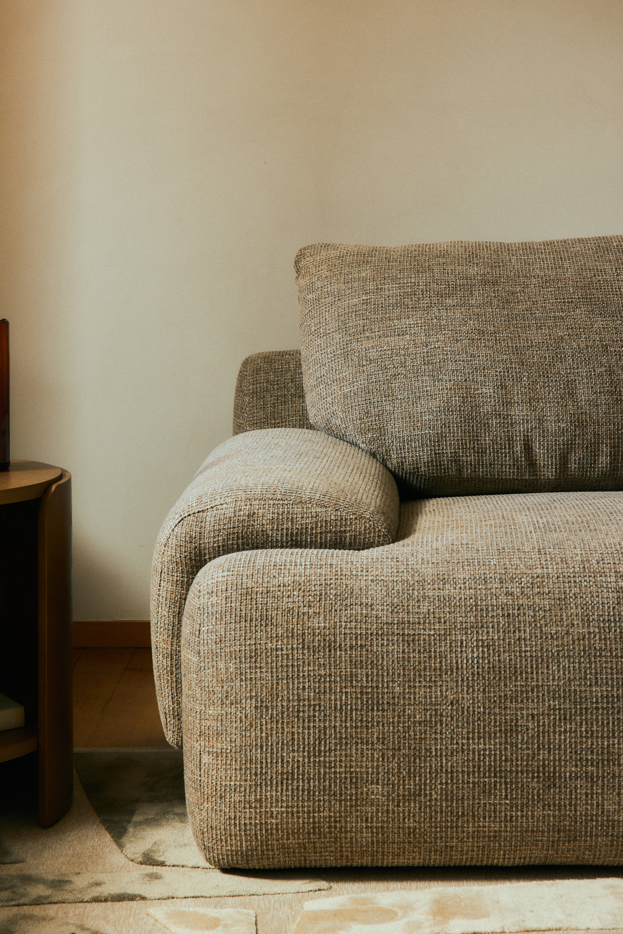 accoudoir canapé design nublo tweed taupe