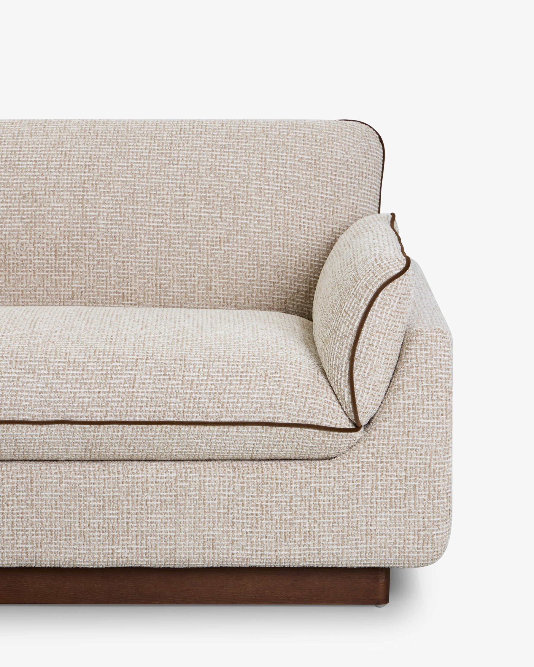 Canapé Elysée - tweed beige marron noisette - dossier et coussins en gros plan