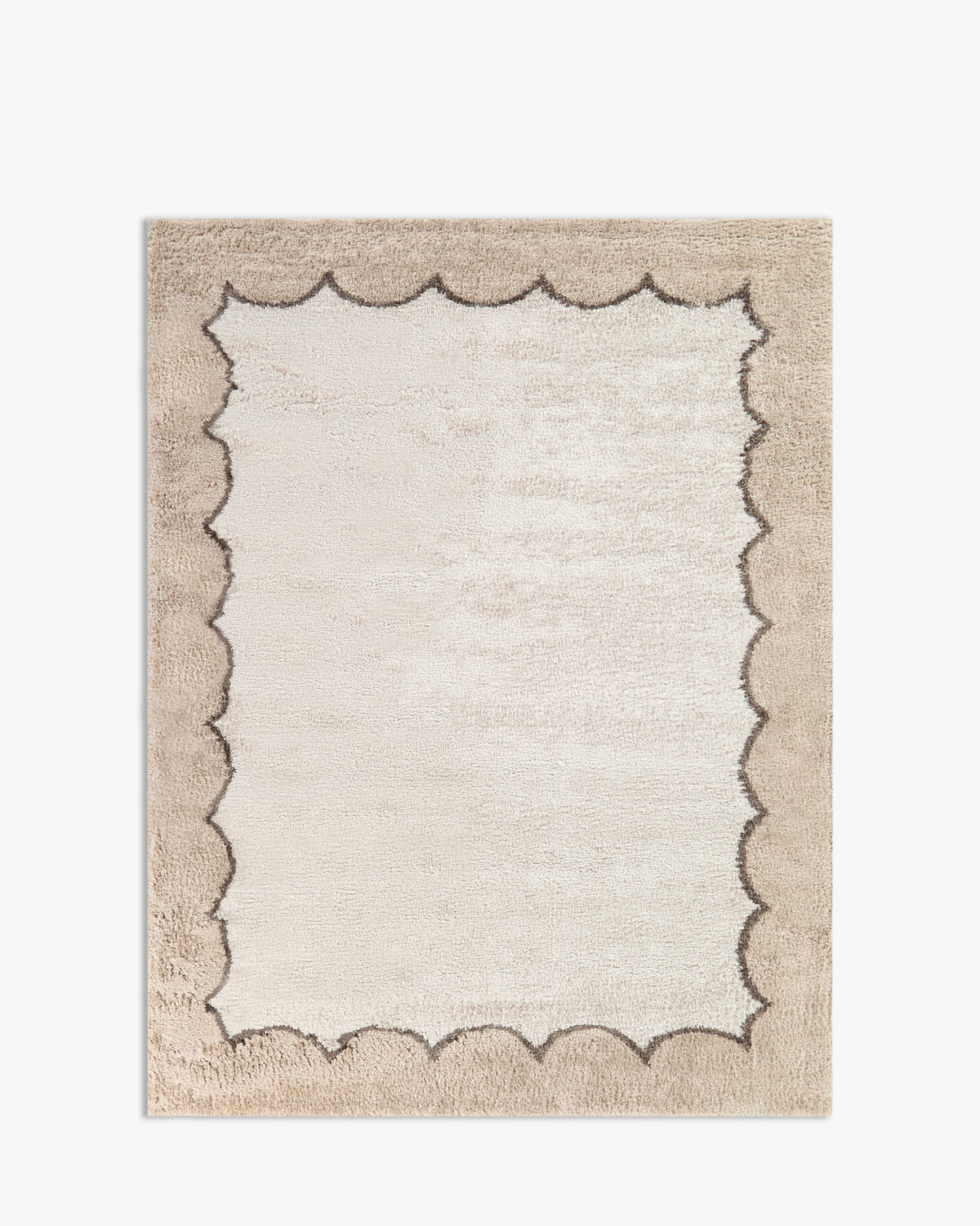 tapis TIDAL écru à bordure beige festonnée, packshot vu de dessus sur fond blanc