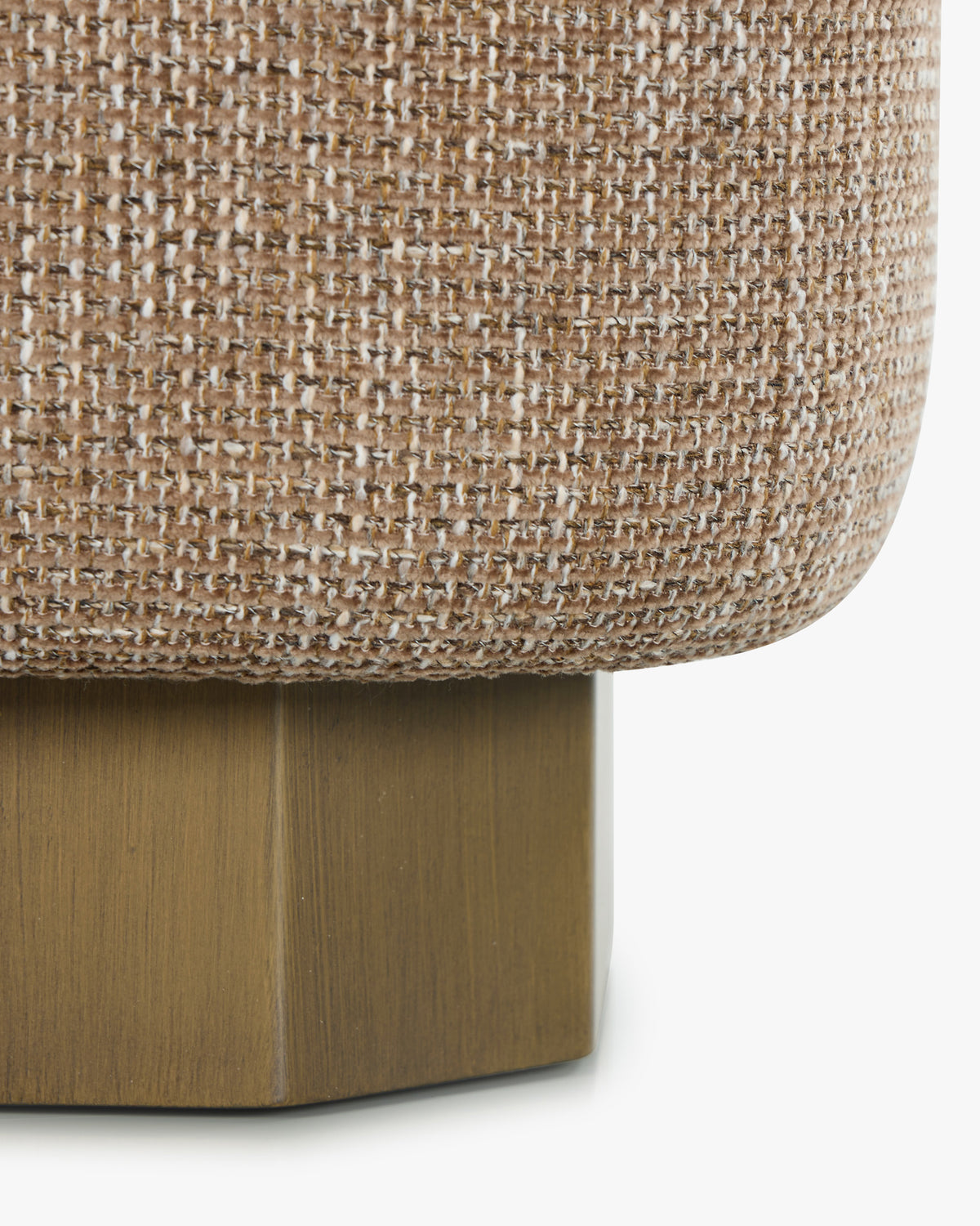 fauteuil Alyss - tweed taupe et bronze brossé - détail base octogonale