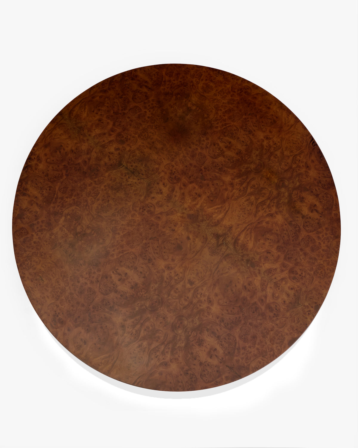 table basse KALDER - large plateau rond en placage bois de loupe vu en plongée, veinage apparent