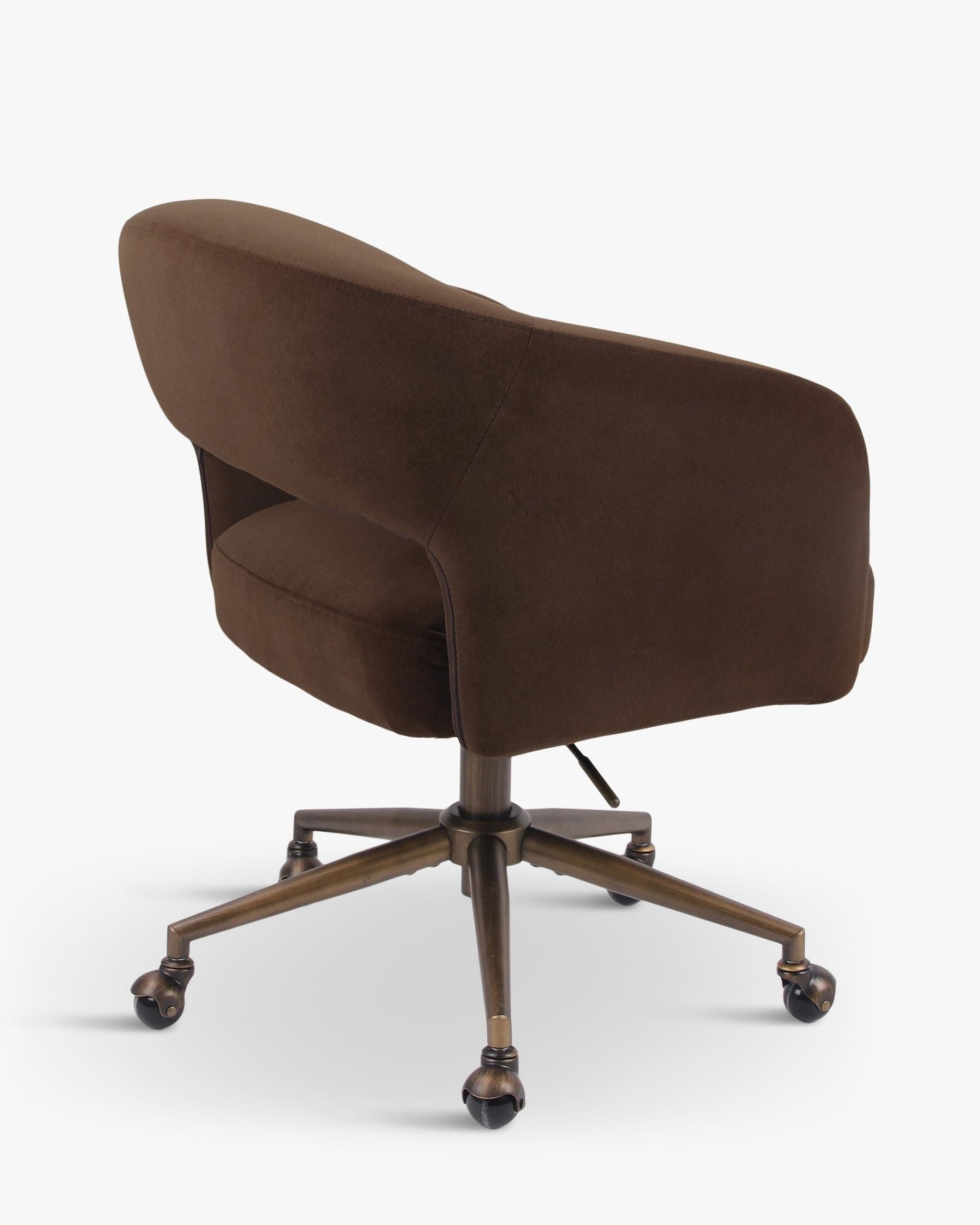 Chaise de bureau Mailen - velours marron intense - vue de dos, trois-quarts