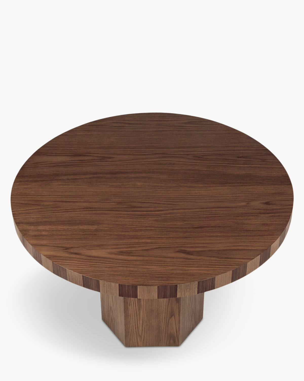 table à manger ronde MODANATA - plateau d'un seul tenant vu en plongée de trois quarts